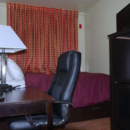 Shut Eye Hotel Alexander Exterior photo
